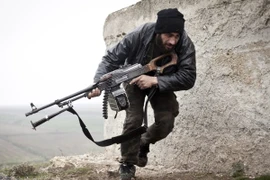 Quân chống đối Syria hỗn chiến nội bộ để giành vũ khí