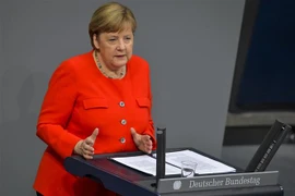Thủ tướng Đức Angela Merkel phát biểu tại phiên họp Quốc hội ở Berlin. (Ảnh: AFP/TTXVN)