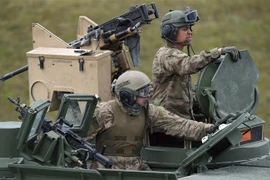 Binh sỹ Mỹ tham gia một cuộc tập trận tại Grafenwoehr, miền nam Đức. (Ảnh: AFP/TTXVN)