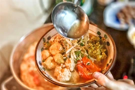 [Photo] Bún riêu cua đồng: Món ăn thanh mát, giải nhiệt mùa Hè