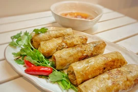 [Photo] Nem rán giòn rụm: Thưởng thức tinh hoa ẩm thực đất Hà thành