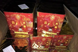 Tang vật một vụ bắt giữ pháo nổ. (Ảnh: Bùi Đức Hiếu/TTXVN)