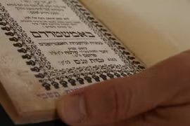 Google sẽ số hóa khoảng 120.000 cuốn sách từ các bộ sách tiếng Hebrew. (Nguồn: AP)