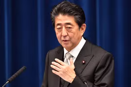 Thủ tướng Nhật Bản Shinzo Abe phát biểu trong cuộc họp báo sau cuộc họp nội các tại Tokyo ngày 11/9/2019. (Ảnh: AFP/TTXVN)