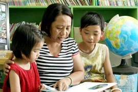 Trẻ em lang thang được dạy học tại nhà tình thương. (Ảnh minh họa: Thế Anh/TTXVN)