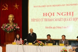 Tổng Bí thư Nguyễn Phú Trọng phát biểu tại buổi tiếp xúc cử tri quận Hoàn Kiếm. (Ảnh: Trí Dũng/TTXVN)