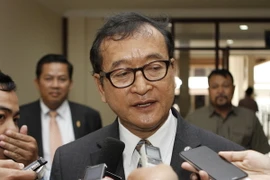 Ông Sam Rainsy trả lời phỏng vấn tại Phnom Penh, Campuchia. (Nguồn: AFP/TTXVN)