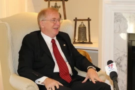 Cựu Đại sứ Canada tại Việt Nam David Devine. (Ảnh: Thúy Hà/TTXVN)