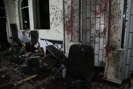 Hiện trường một vụ nổ bom ở Kabul. (Nguồn: THX/TTXVN)