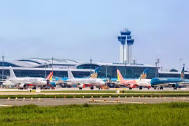 Máy bay của các hãng hàng không tại sân bay Tân Sơn Nhất. (Ảnh: CTV/Vietnam+)