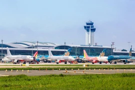 Các hãng hàng không Việt Nam vẫn đang đối mặt với nhiều khó khăn, thách thức khi giá nhiên liệu tăng cao. (Ảnh: CTV/Vietnam+)
