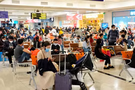 Hàng không dự kiến tăng hơn 250 chuyến bay đến sân bay Tân Sơn Nhất. (Ảnh: CTV/Vietnam+)