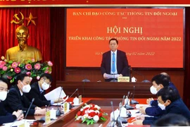 Ông Nguyễn Trọng Nghĩa phát biểu tại hội nghị. (Ảnh: An Đăng/TTXVN)