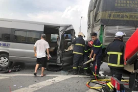 Hiện trường vụ tai nạn giao thông. (Ảnh TTXVN phát)