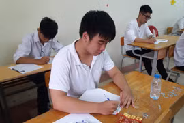 Thí sinh dự thi tốt nghiệp trung học phổ thông. (Ảnh: Phạm Mai/Vietnam+)