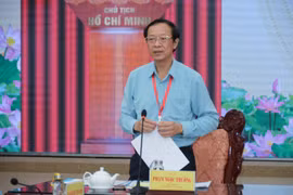 Thứ trưởng Phạm Ngọc Thưởng phát biểu tại buổi làm việc với Ban chỉ đạo thi tỉnh Bạc Liêu. (Ảnh: PV/Vietnam+)
