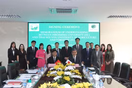 Lễ ký kết MOU giữa trường Đại học Nông Lâm Thái Nguyên với Đại học Hiroshima của Nhật Bản. (Ảnh: PV/Vietnam+)