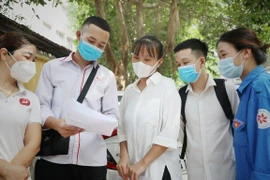 Thí sinh dự thi tốt nghiệp trung học phổ thông. (Ảnh: TTXVN)