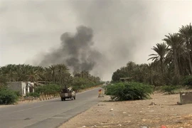 Các lực lượng ủng hộ Chính phủ Yemen trong chiến dịch truy quét phiến quân Houthi tại Hodeida ngày 19/6/2018. (Ảnh: AFP/TTXVN)
