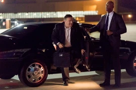 Ngoại trưởng Mỹ Mike Pompeo (trái) tới căn cứ không quân Andrews ở bang Maryland, chuẩn bị khởi hành tới Triều Tiên ngày 5/7. (Ảnh: AFP/TTXVN)