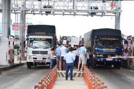 Trạm thu phí BOT Cần Thơ-Phụng Hiệp. (Ảnh: Thanh Sang/TTXVN)