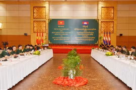 Quang cảnh hội đàm giữa Đoàn đại biểu Bộ Tư lệnh Bộ đội Biên phòng Việt Nam và đoàn Campuchia do Đại tướng Hun Manet làm Trưởng đoàn. (Ảnh: TTXVN)