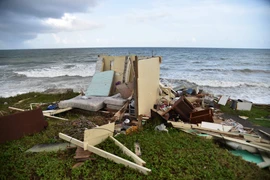 Nhà cửa bị phá hủy sau bão Maria tại Yabucoa, Puerto Rico ngày 28/9/2017. (Nguồn: AFP/TTXVN)