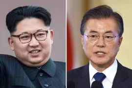 Tổng thống Hàn Quốc Moon Jae-in (phải) và nhà lãnh đạo Triều Tiên Kim Jong-un (trái). (Nguồn: AFP/TTXVN)
