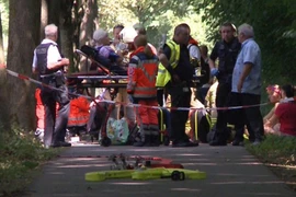 Hiện trường vụ tấn công bằng dao ở Luebeck, Đức ngày 21/7. (Ảnh: AP/TTXVN)