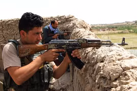 Lực lượng an ninh Afghanistan trong chiến dịch chống phiến quân tại Kunduz ngày 4/7. (Ảnh: THX/TTXVN)
