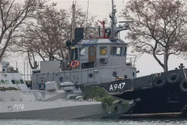 Tàu hải quân Ukraine bị bắt giữ tại cảng Kerch, Crimea, Nga ngày 26/11/2018. (Ảnh: AFP/TTXVN)