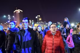 Người dân Romania biểu tình phản đối dự luật cải cách tư pháp của Chính phủ tại Bucharest. (Nguồn: AFP/TTXVN)