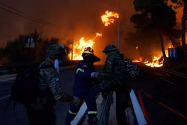 Quang cảnh vụ cháy rừng tại Hy Lạp. (Nguồn: Reuters)