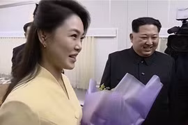 Ông Kim Jong-un và vợ. (Nguồn: edition.cnn.com)