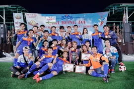 Đội vô địch giải đấu, Friends FC. (Ảnh: Mạnh Hùng/Vietnam+)