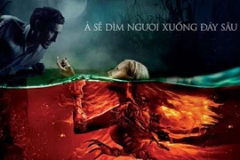 Nếu bạn bơi ở hồ tử thần vào ban đêm, mỹ nhân ngư sẽ xuất hiện!