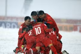 Các cầu thủ ăn mừng bàn thắng của Quang Hải trong trận chung kết U23 AFC 2018. (Ảnh: Nguồn Tuấn Hữu)