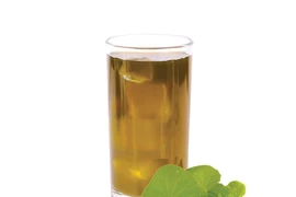 Xua tan nỗi lo về mụn chỉ với 3 món mỹ phẩm có chiết xuất rau má