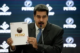 Tổng thống Venezuela Nicolas Maduro trong cuộc họp báo về việc chính thức sử dụng đồng Petro điện tử trong giao dịch quốc tế, ngày 1/10/2018. (Ảnh: AFP/TTXVN)