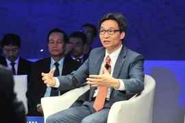 Phó Thủ tướng Vũ Đức Đam tham gia thảo luận về chủ đề: ''Tương lai việc làm ở ASEAN trong Cách mạng công nghiệp 4.0''. (Ảnh: Nguyễn Khang/TTXVN)