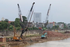 Dự án xây dựng hoàn thiện hệ thống đê bờ Hữu, đê bờ Tả sông Cầu đoạn qua thành phố Thái Nguyên theo hình thức đối tác công tư (PPP). (Ảnh: Hoàng Nguyên/TTXVN)