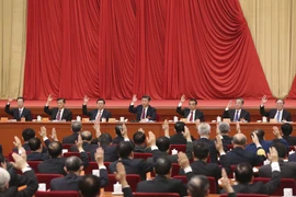  Các Ủy viên thường trực Bộ Chính trị Ban chấp hành Trung ương Đảng Cộng sản Trung Quốc tại Hội nghị Trung ương 6 ở Bắc Kinh ngày 27/10. (nguồn: AP/TTXVN)