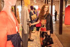 Hồ Ngọc Hà diện nguyên cây Gucci, gây ấn tượng với báo nước ngoài