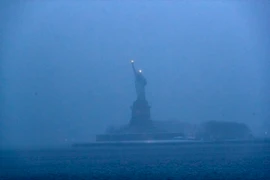 Bão hoành hành tại New York, Mỹ ngày 21/3. (Nguồn: THX/TTXVN)