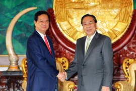 Thủ tướng Nguyễn Tấn Dũng hội kiến Tổng Bí thư, Chủ tịch nước Lào