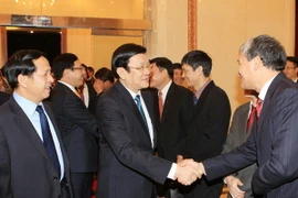 Chủ tịch nước thăm Đại sứ quán Việt Nam tại Trung Quốc