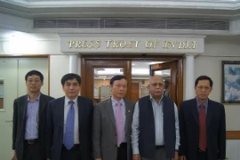 Phó Trưởng Ban Tuyên giáo Trung ương thăm và làm việc tại Ấn Độ