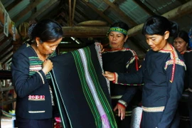 Việt Nam dự Hội chợ quốc tế "Nghệ thuật dệt may" tại Venezuela