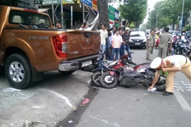 Hiện trường vụ tai nạn trên đường Ba Tháng Hai. (Ảnh: Mạnh Linh/TTXVN)