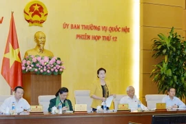 Chủ tịch Quốc hội Nguyễn Thị Kim Ngân chủ trì và phát biểu bế mạc Phiên họp thứ 12 của Ủy ban Thường vụ Quốc hội khóa XIV. (Ảnh: Trọng Đức/TTXVN)
